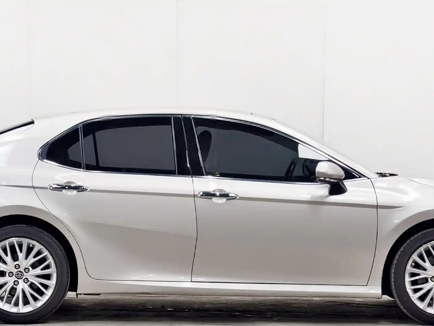 Toyota Camry 2018 2.5G Luxury Edition фото 8
