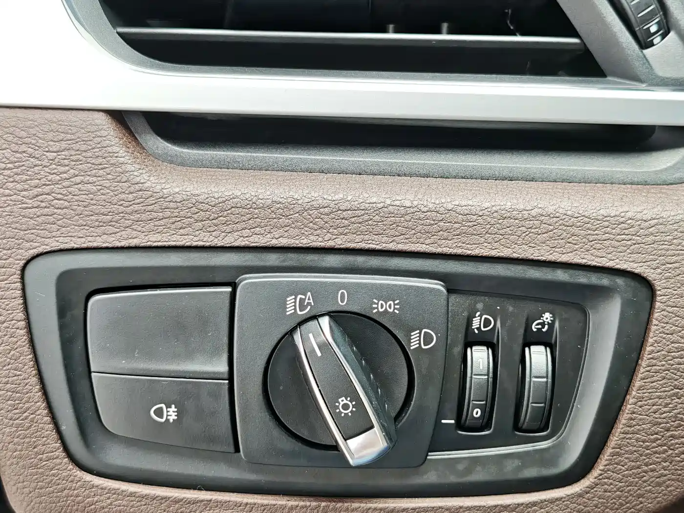 BMW X1 2021 xDrive25Li Exclusive фото 9