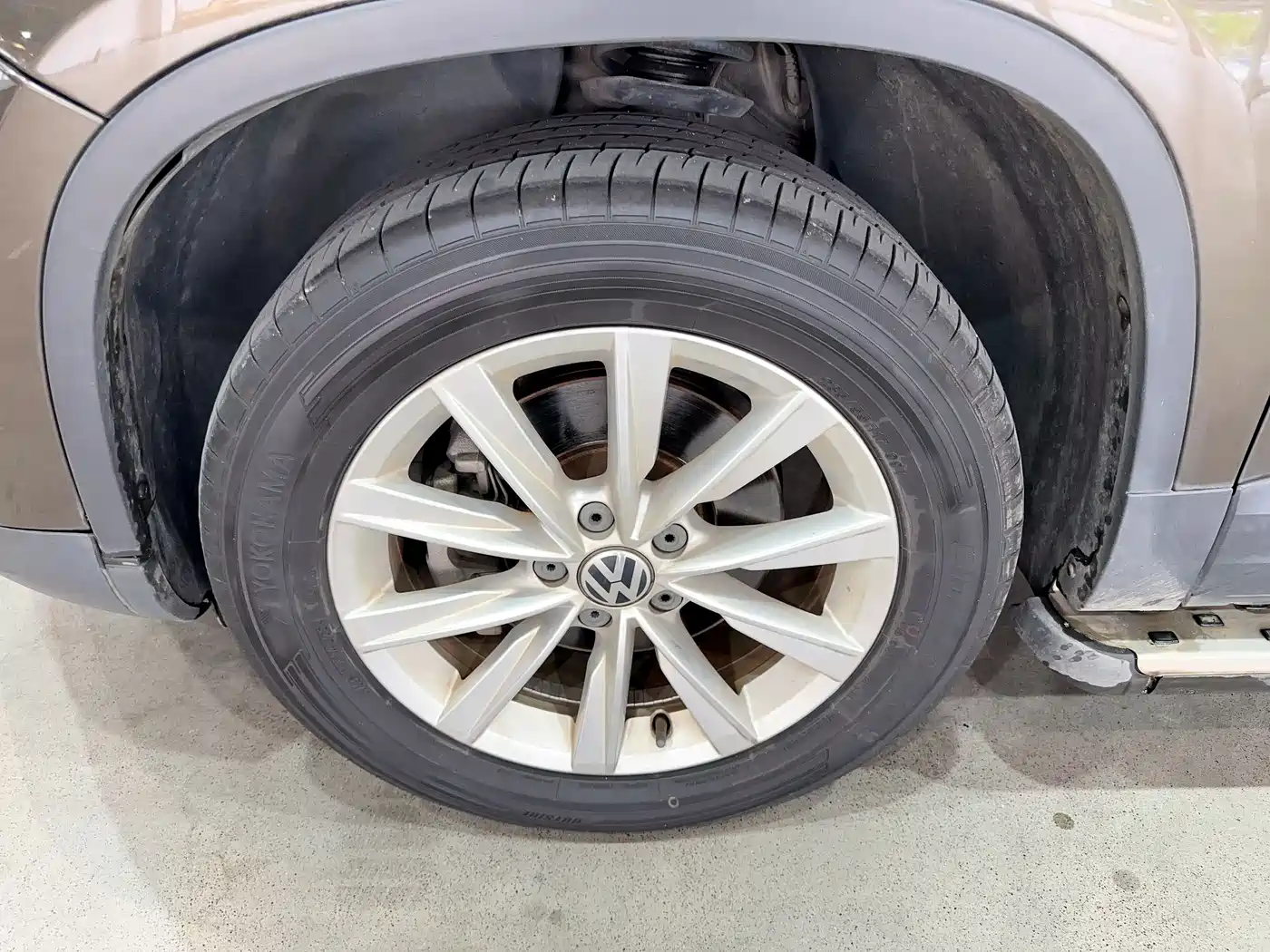 VOLKSWAGEN TIGUAN