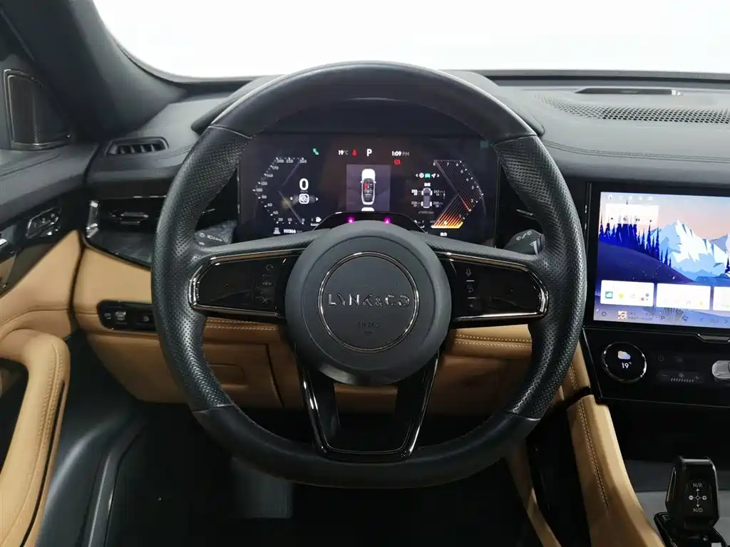 Lynk & Co 09 EM-P 2021 2.0T PHEV Ultra 6-seater фото 11