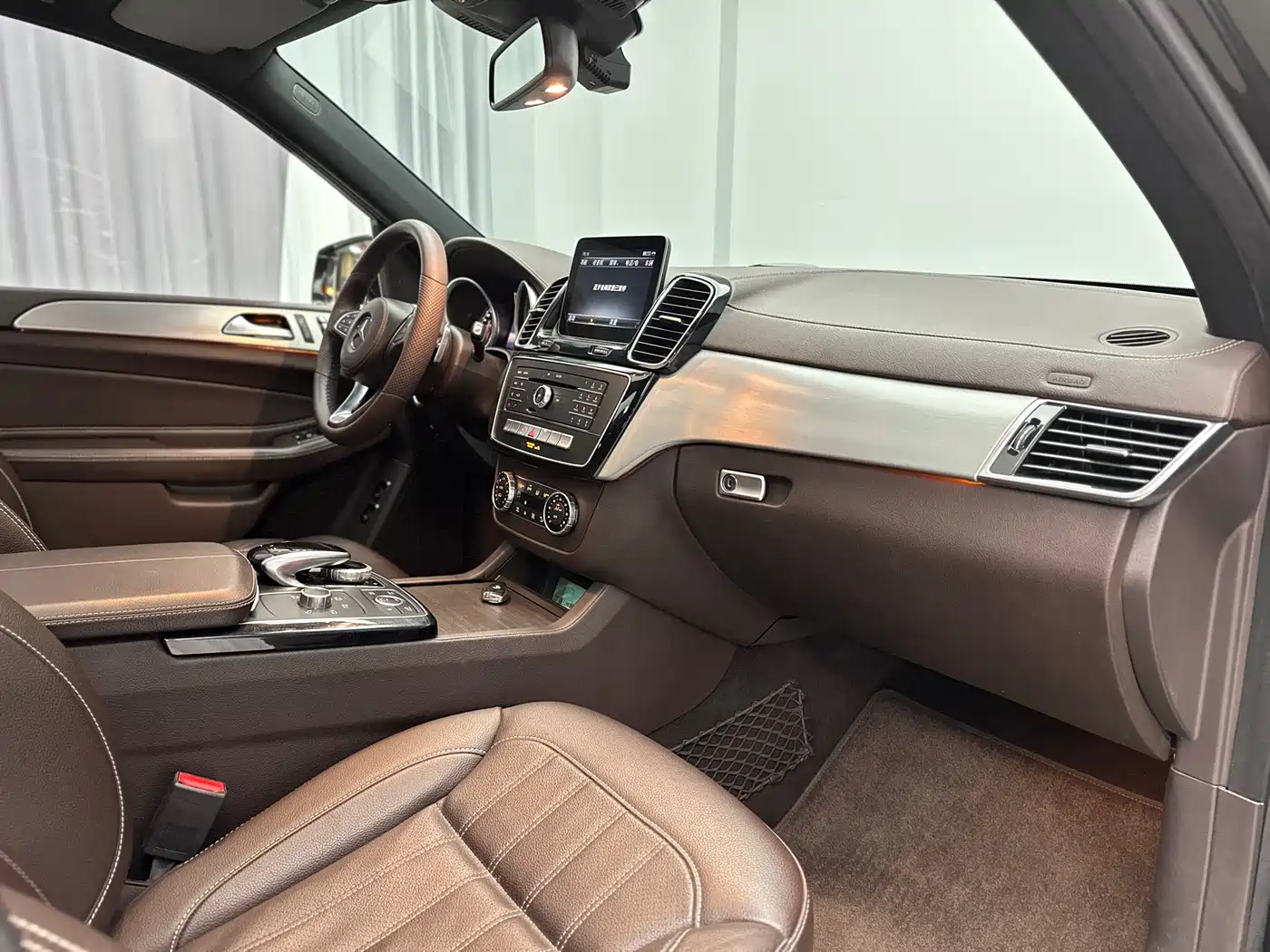 Mercedes-Benz GLS 2016 GLS 400 4MATIC Dynamic фото 37