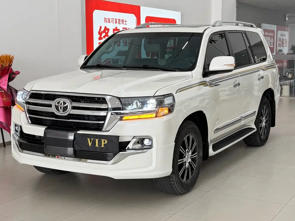 Toyota Land Cruiser (Import) 2015 4.0L V6 Middle East Limited Edition
