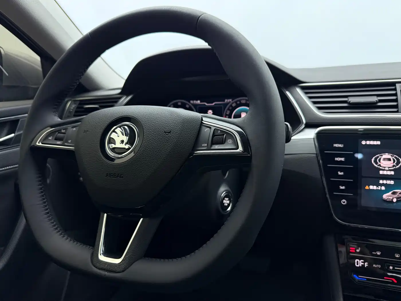 Škoda Superb 2023 TSI280 DSG Premium Edition фото 12