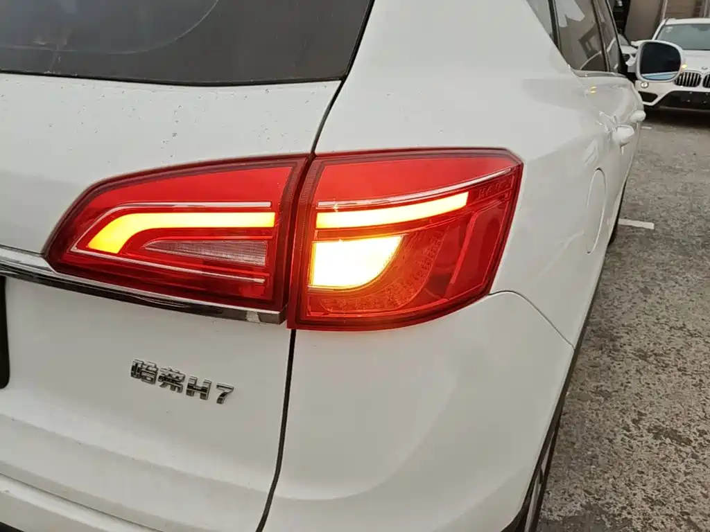 Photo 8 - Haval H7