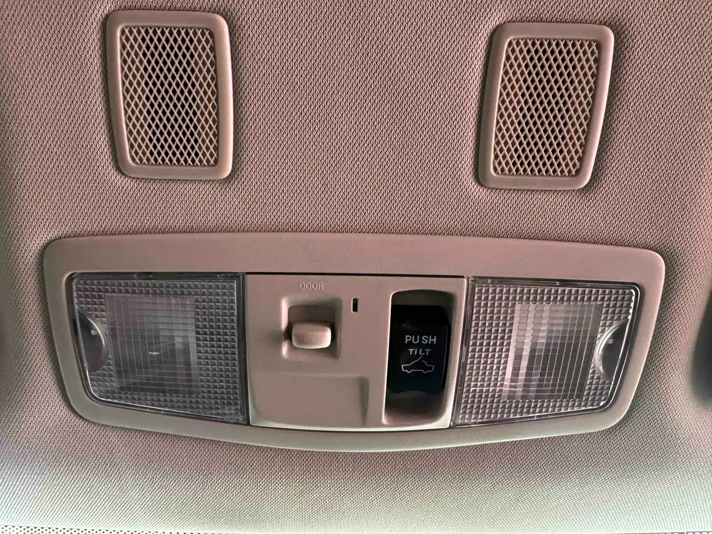 Mitsubishi Outlander 2021 2.0L FWD Comfort Edition 5-seater фото 14