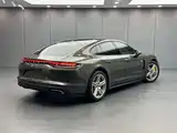 Photo 4 - Porsche Panamera New Energy