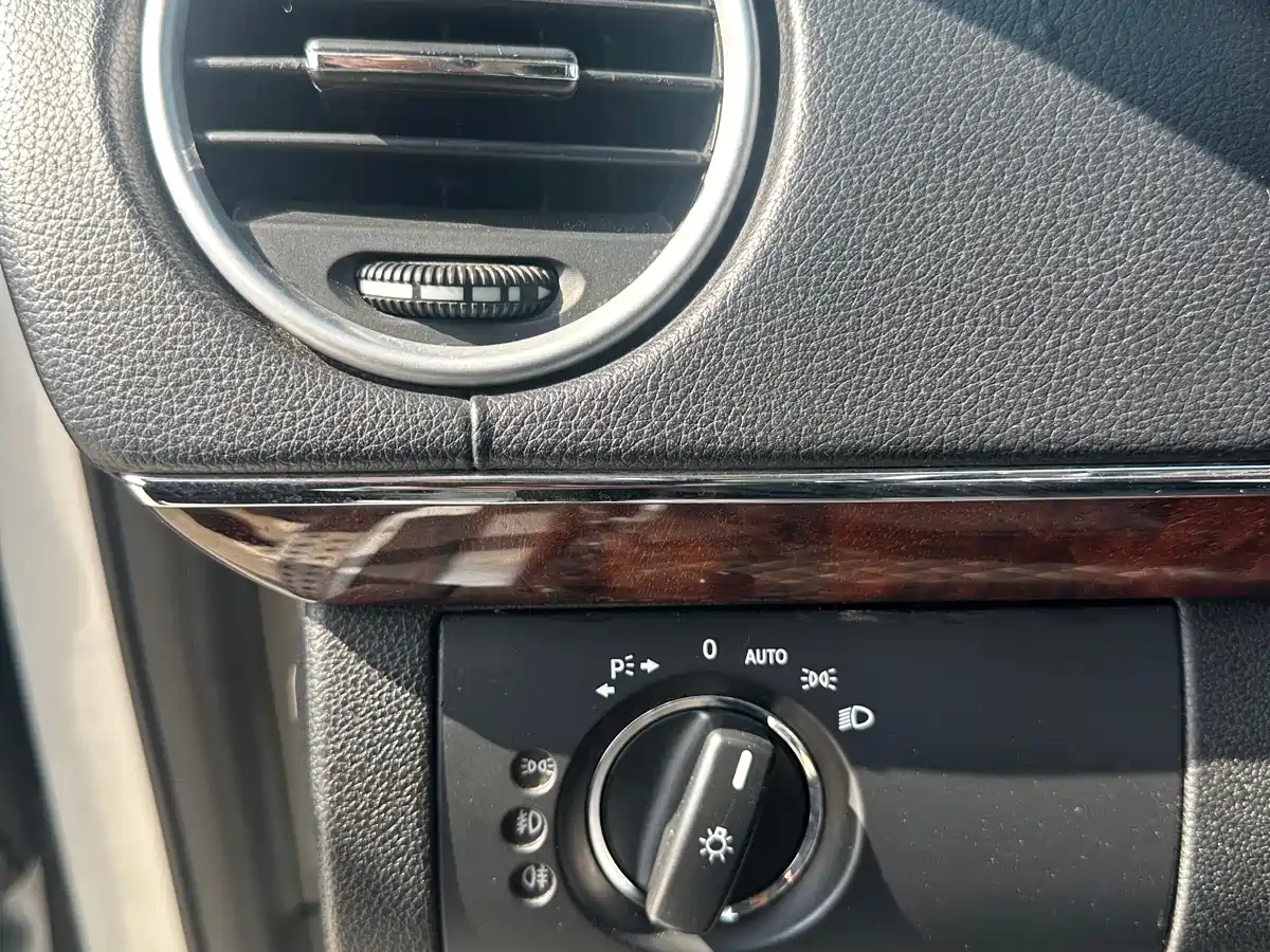 Mercedes-Benz GL-Class фото 19