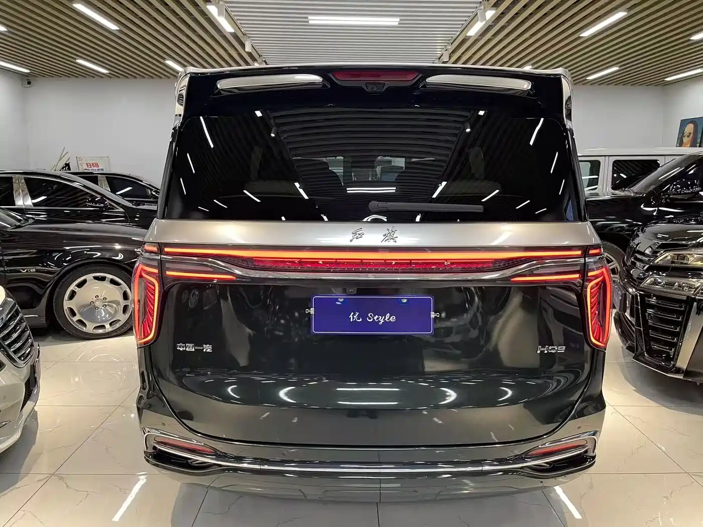 Hongqi HQ9 2023 2.0T Smart Connect Flagship фото 7