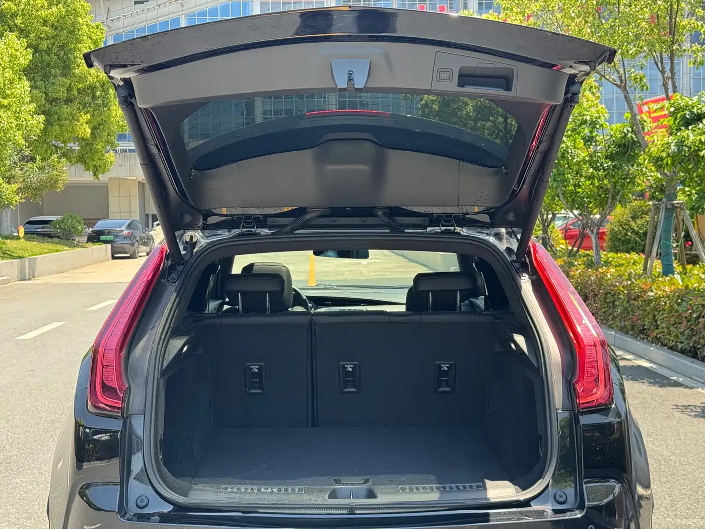 Cadillac XT4 2021 28T FWD Premium Edition фото 19