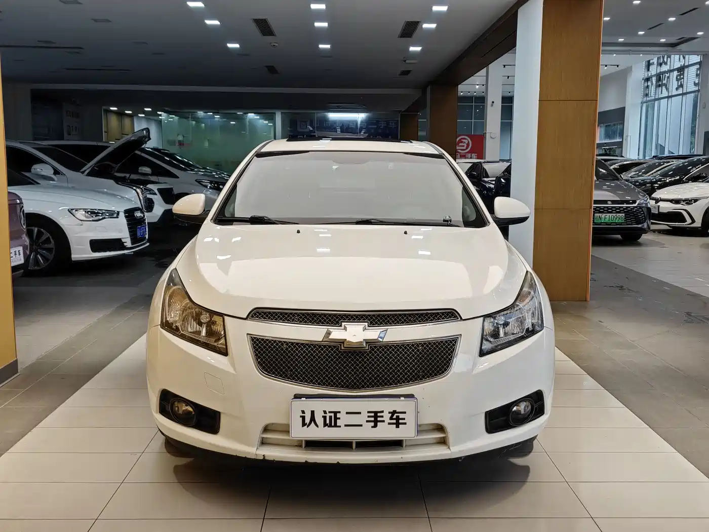 Chevrolet Cruze 2013 Model 1.8L SE AT фото 3