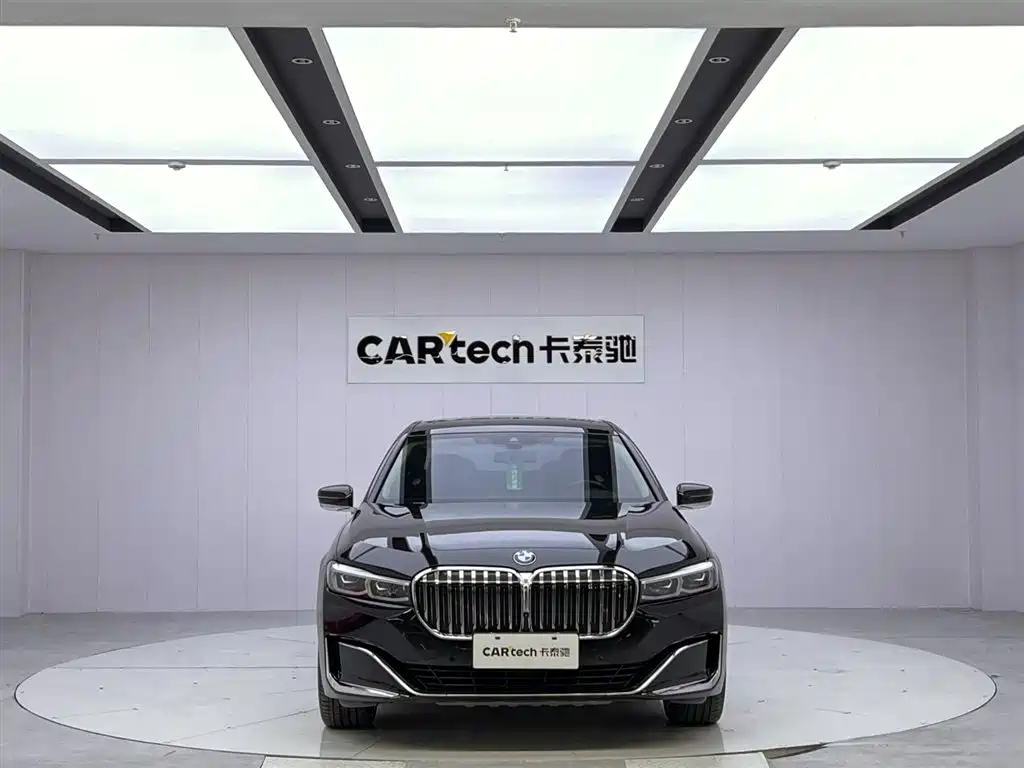 BMW 7 Series 2019 740Li Leading Luxury Package фото 8