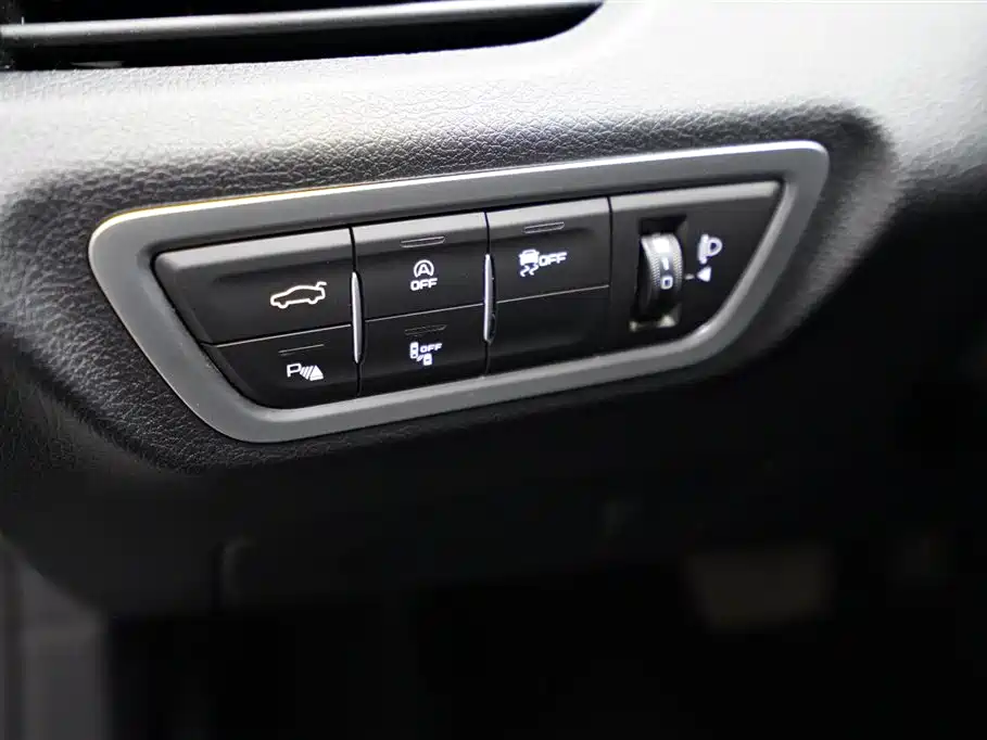 Besturn B70 2024 2023 Model 3rd Gen 1.5T Automatic Delight 70th Anniversary Edition