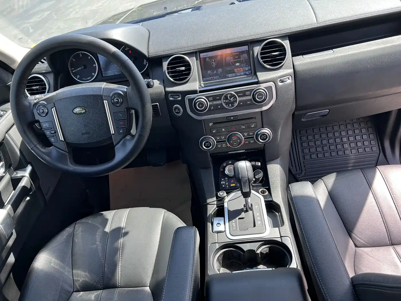 Land Rover Discovery 2010 3.0TDV6 HSE Diesel фото 30
