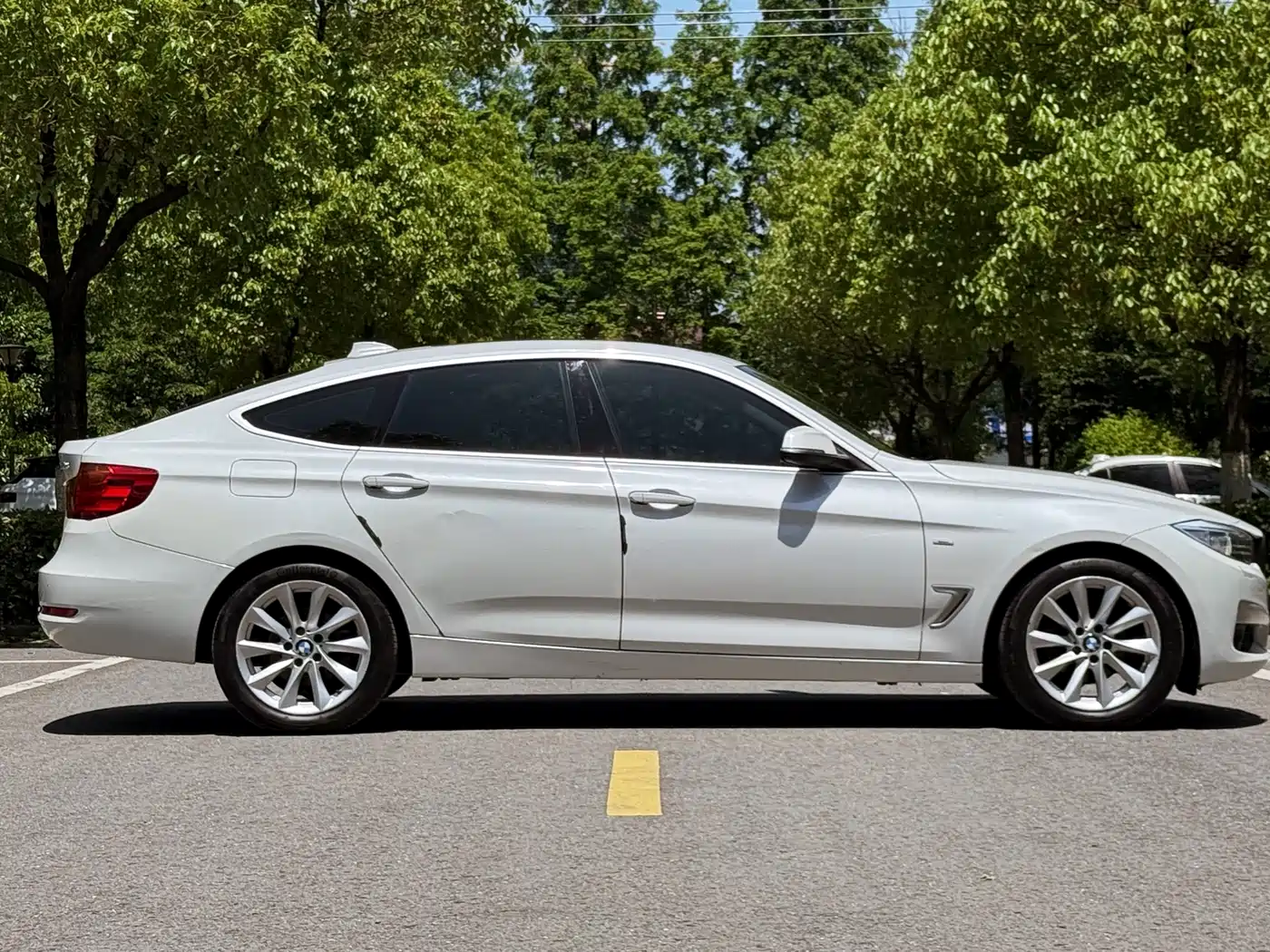 BMW 3 Series GT 2014 320i Design Package фото 4