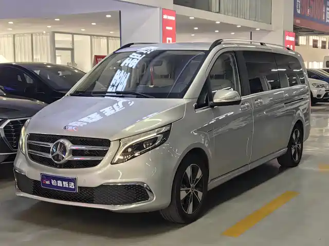 Mercedes-Benz V V 260 L, Длинная база, Люкс