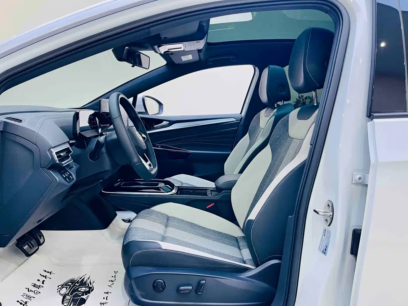 VOLKSWAGEN ID.4 CROZZ