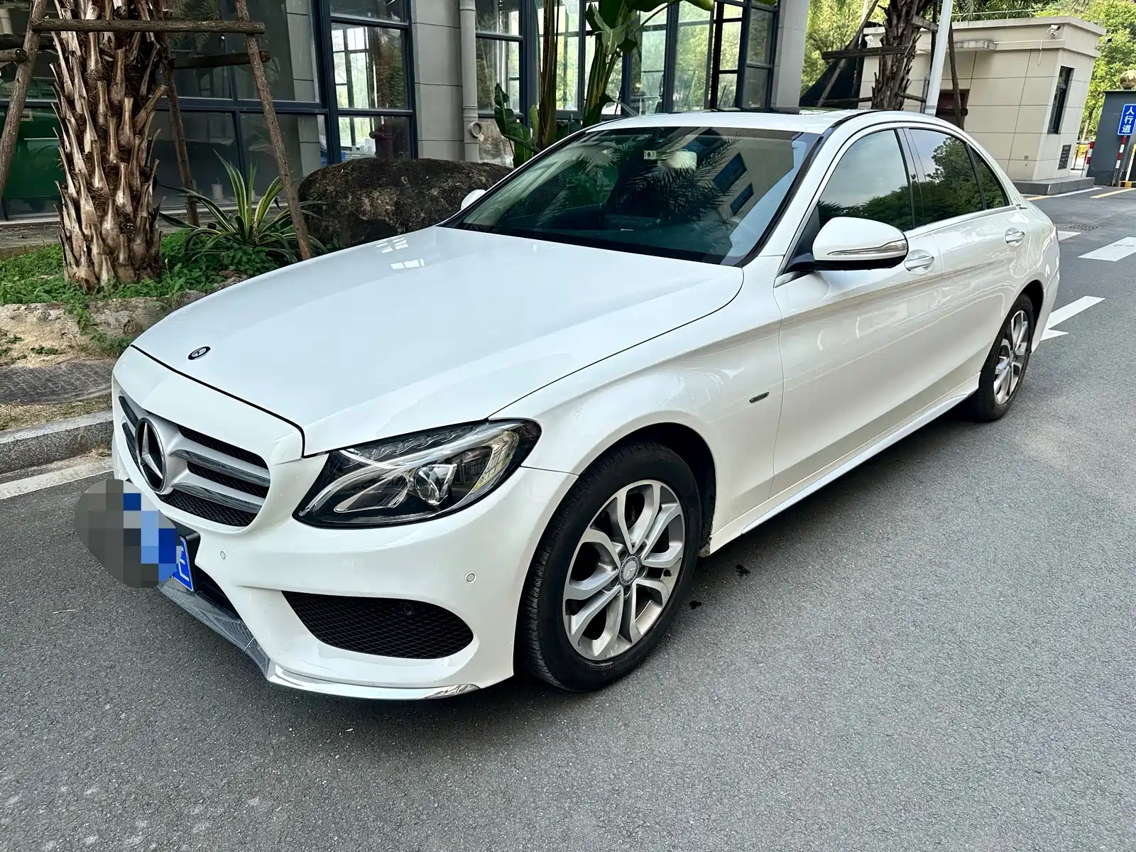 Фото 1 - Mercedes-Benz C-Class