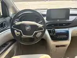 Фото 10 - Buick GL8