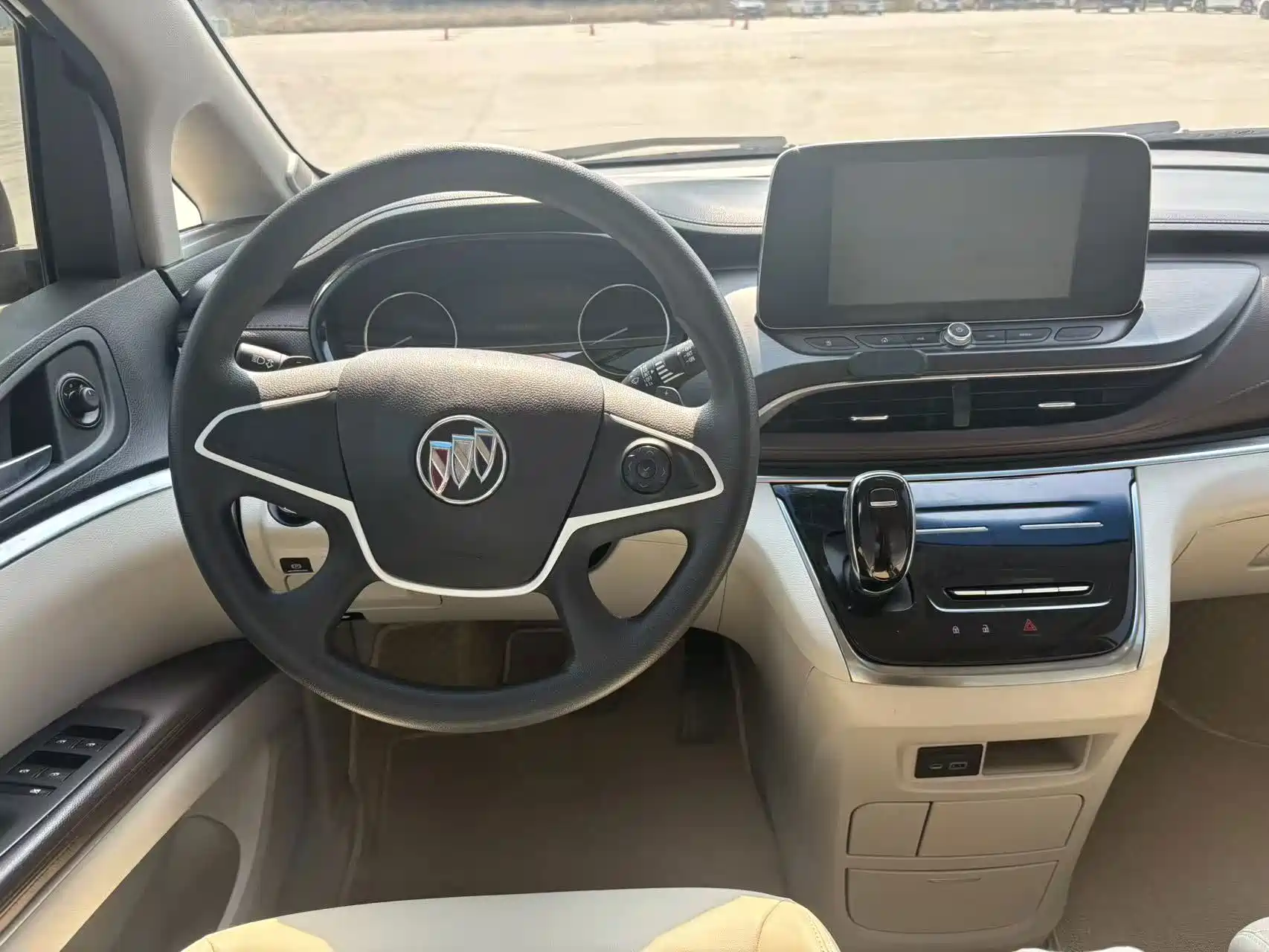 Фото 10 - Buick GL8