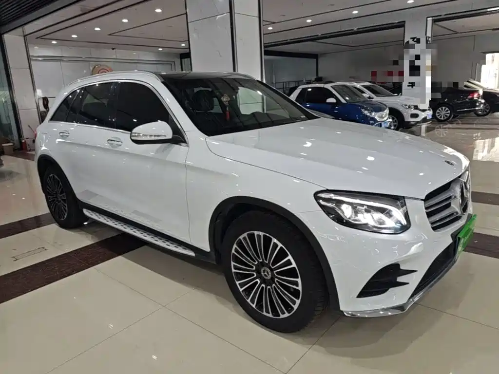 Фото 4 - Mercedes-Benz GLC