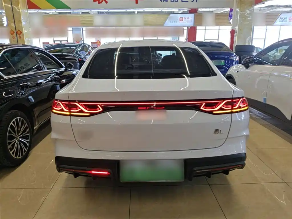 BYD Qin L 2024 DM-i 120KM Superior Edition фото 6