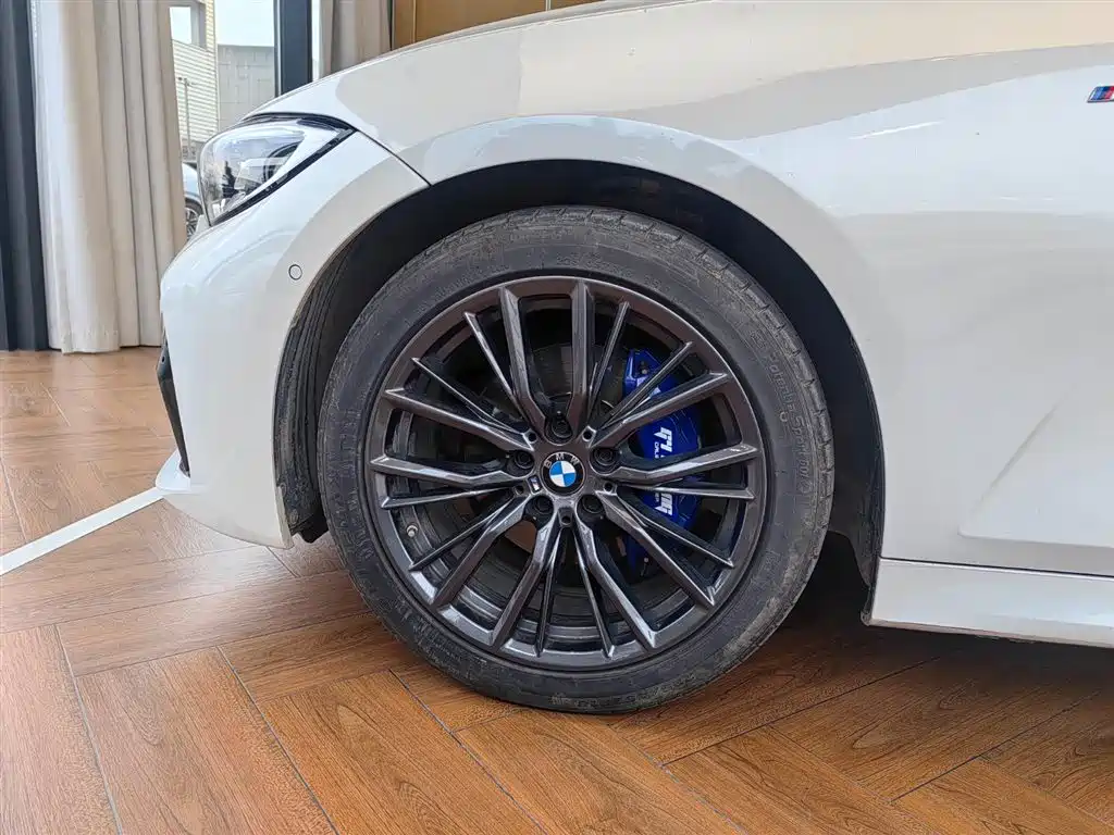 BMW 3 Series 2022 325Li M Sport Shadow Edition фото 16