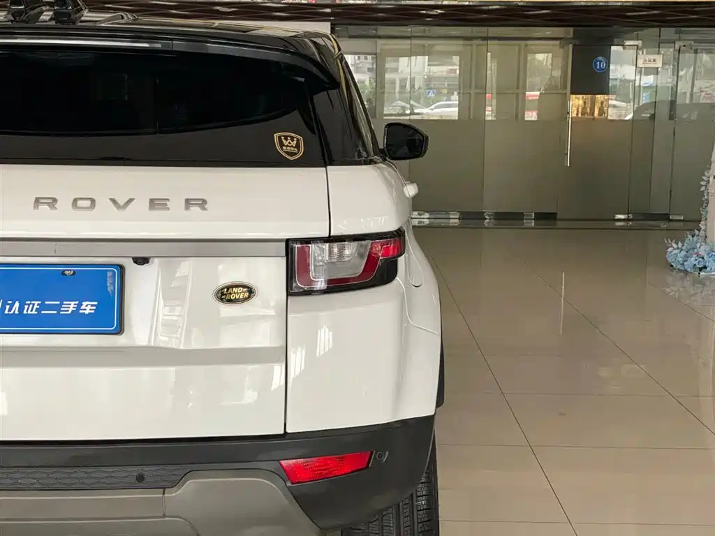 Land Rover Range Rover Evoque 2018 240PS PURE Trend фото 19