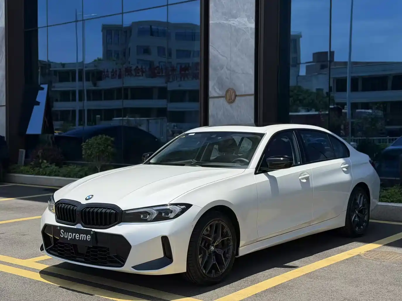 BMW 3 Series 2025 330Li M Sport Night Edition
