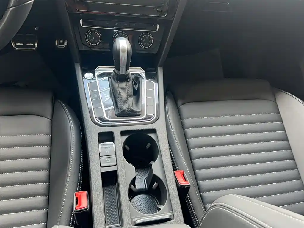 Volkswagen Magotan 2023 2 Million Units Commemorative Edition 280TSI DSG Comfort фото 10