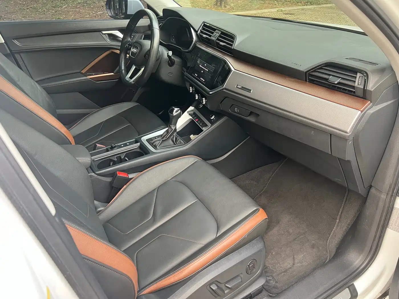 Audi Q3 2022 35 TFSI Fashion Elegance фото 8