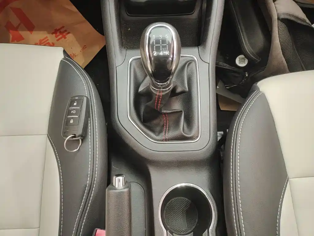 Фото 14 - Changan CS35