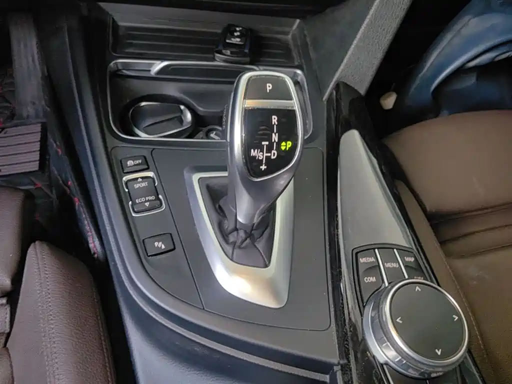 BMW 3 Series 2018 320Li M Sport Black Night Edition фото 14