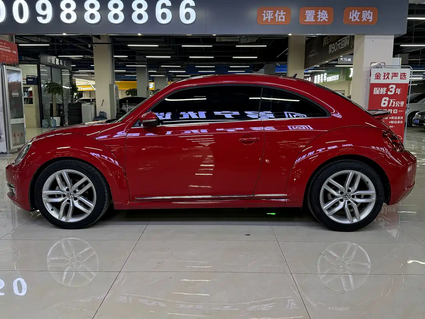 Volkswagen Beetle 2016 Model 180TSI Club Edition фото 7