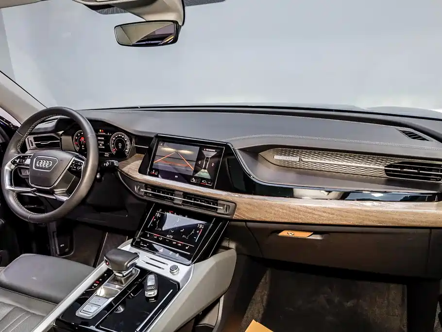 Photo 31 - Audi Q6