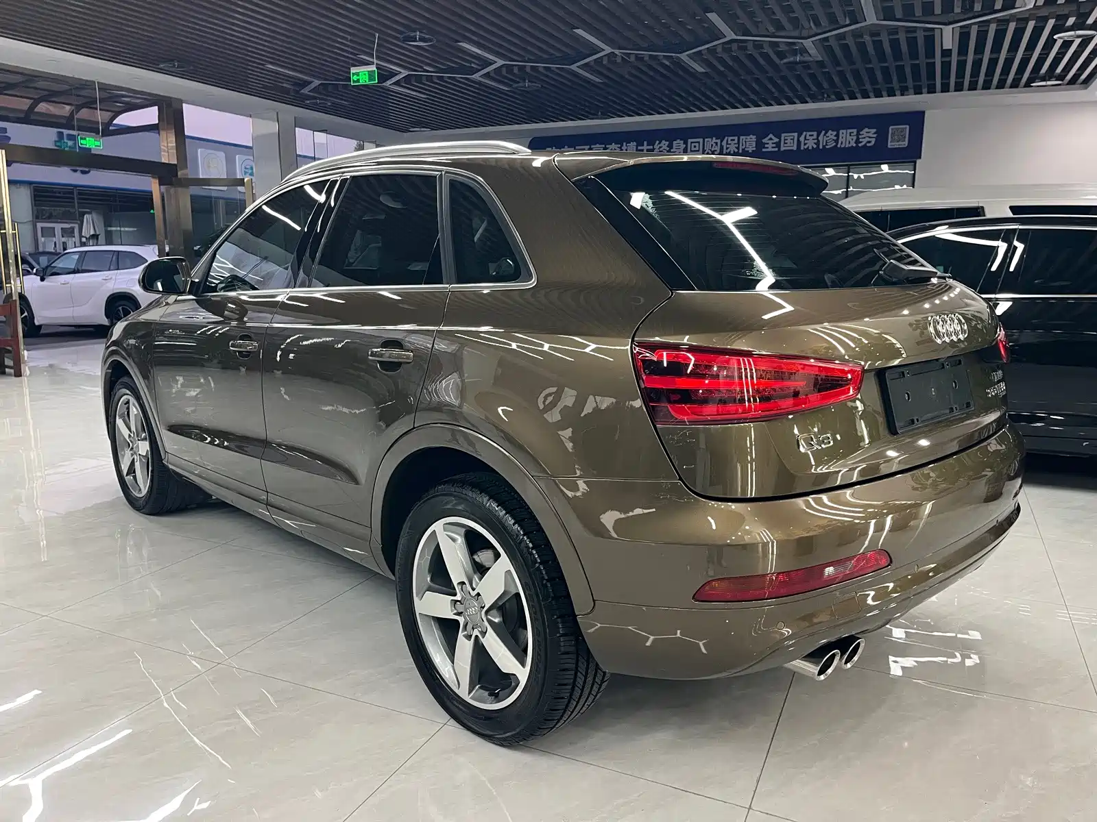 Фото 4 - Audi Q3