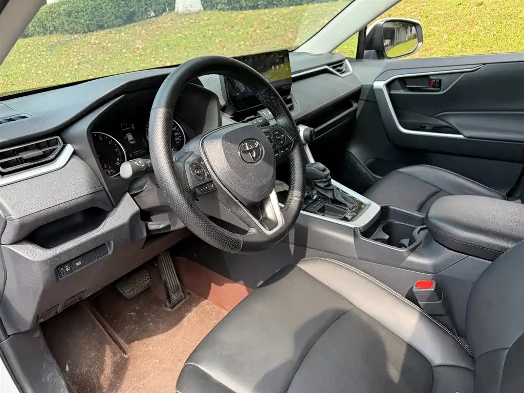 TOYOTA RAV4 RONGFANG