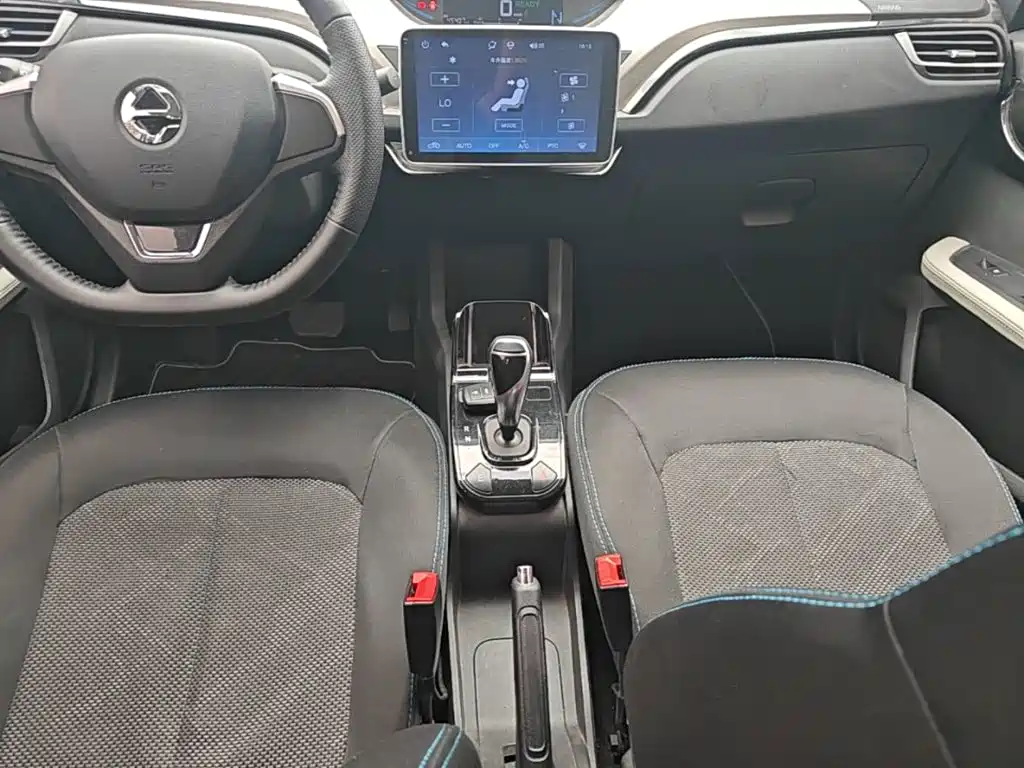JMCG New Energy Yizhi EV3 2022 2021 Mini Radar Yue Run Model