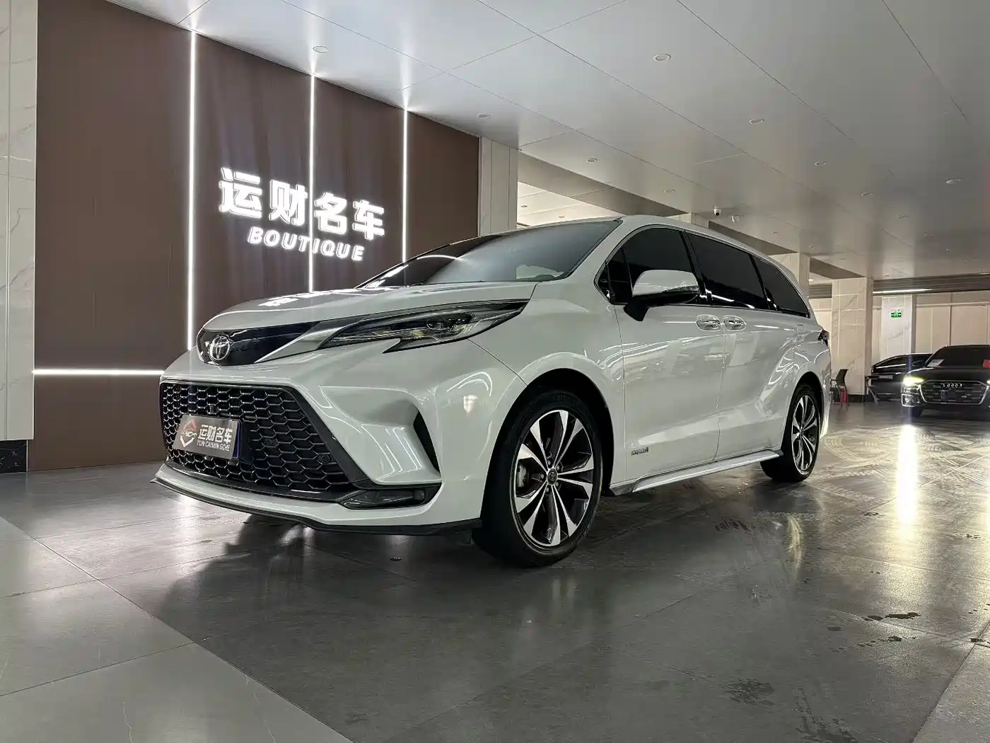 Toyota Granvia 2023 2.5L Hybrid Prestige PLUS Edition