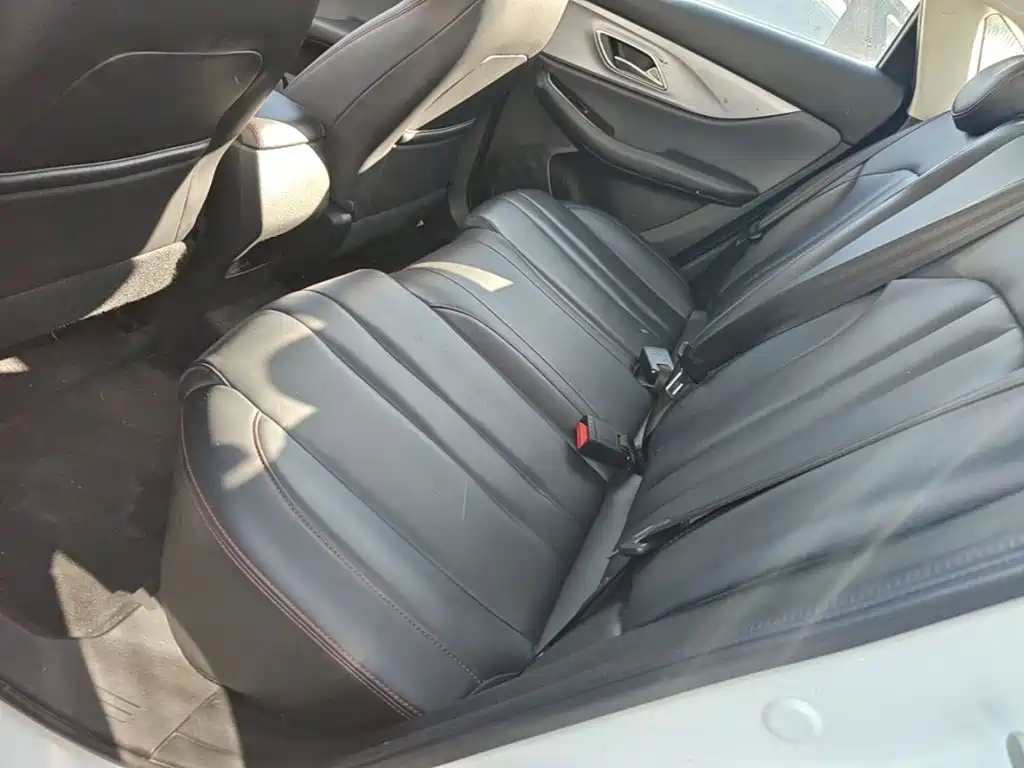BAIC Beijing U5 PLUS 2022 2021 1.5L CVT Luxury Edition