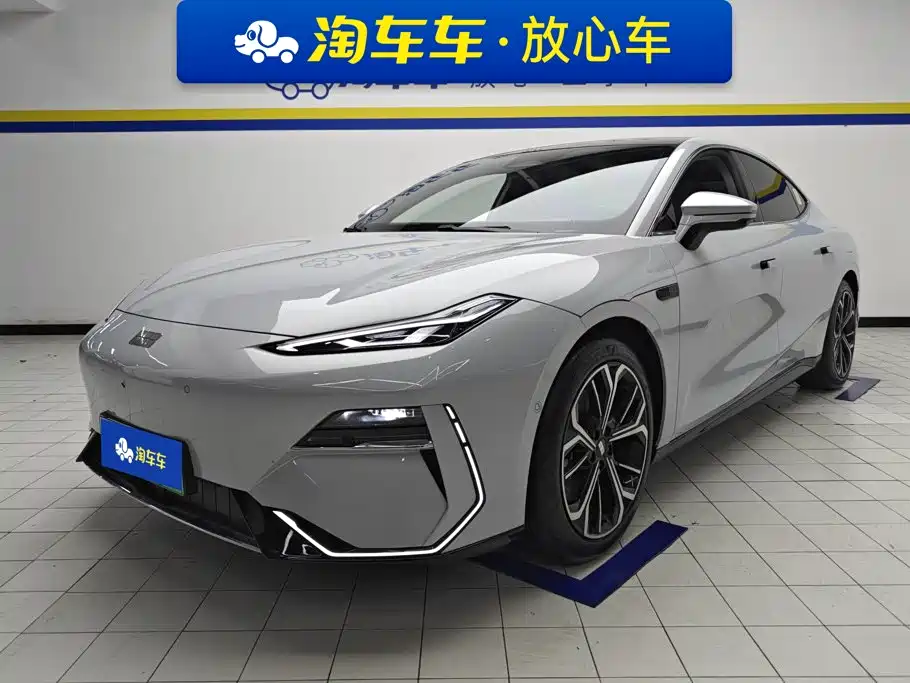 Geely Galaxy Galaxy E8 2025 2025 700km Long Voyage Smart Drive Edition