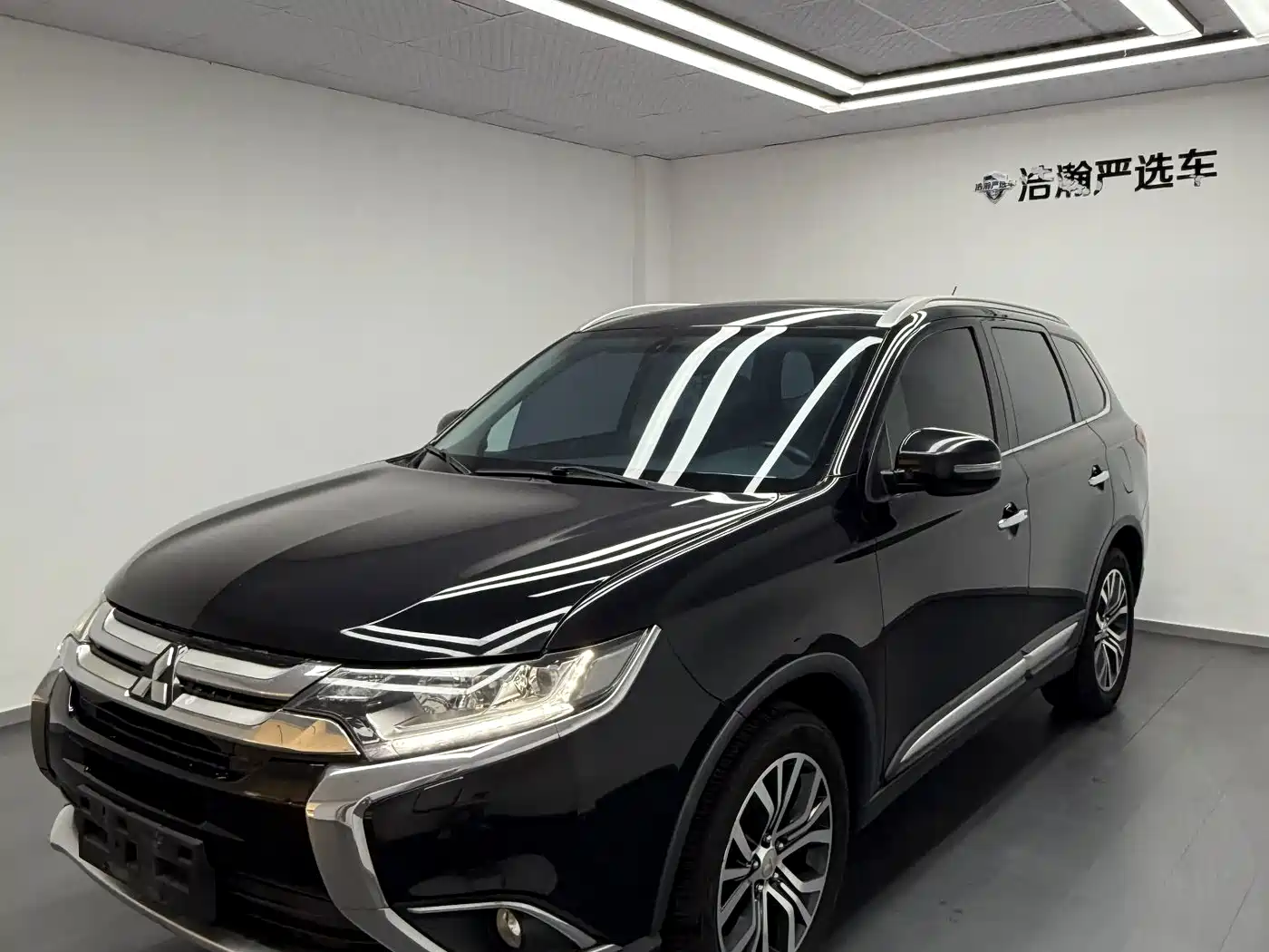Mitsubishi Outlander 2016 — пригон из Китая