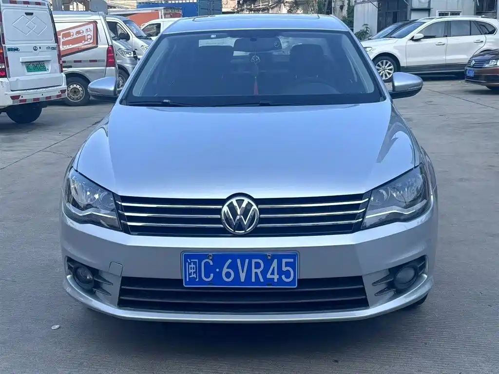 Volkswagen Bora 2013 1.6L Manual Comfort Model фото 2
