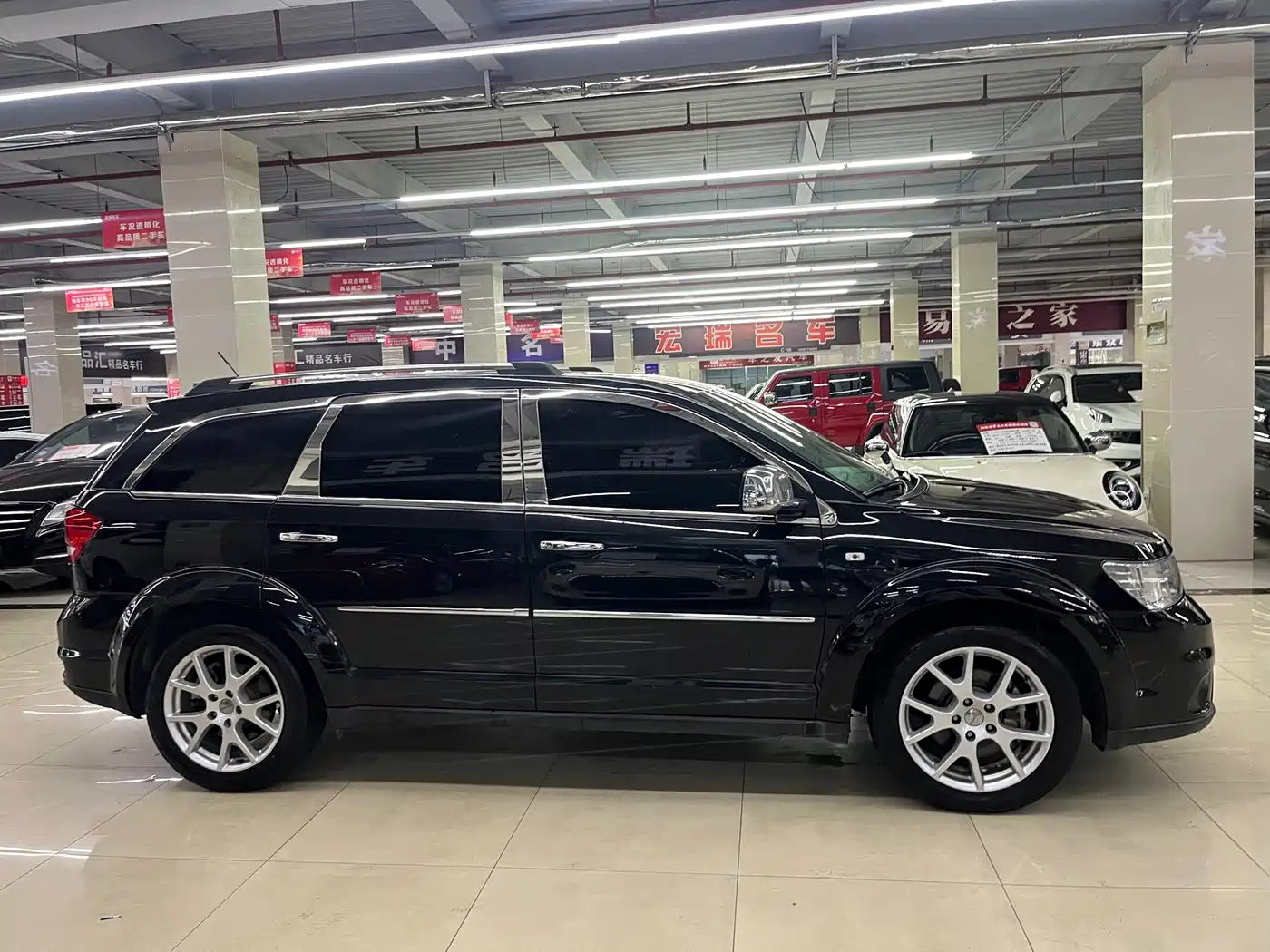 Dodge Journey 2013 2013 Model 2.4L 2WD Premium Edition