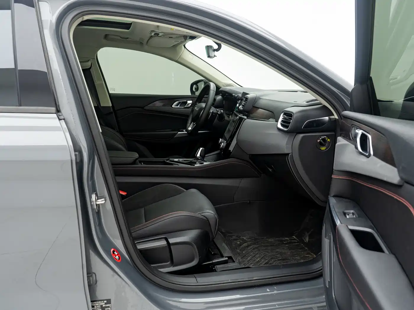 Lynk & Co 02 2019 1.5T DCT 2WD Power Edition China VI фото 8