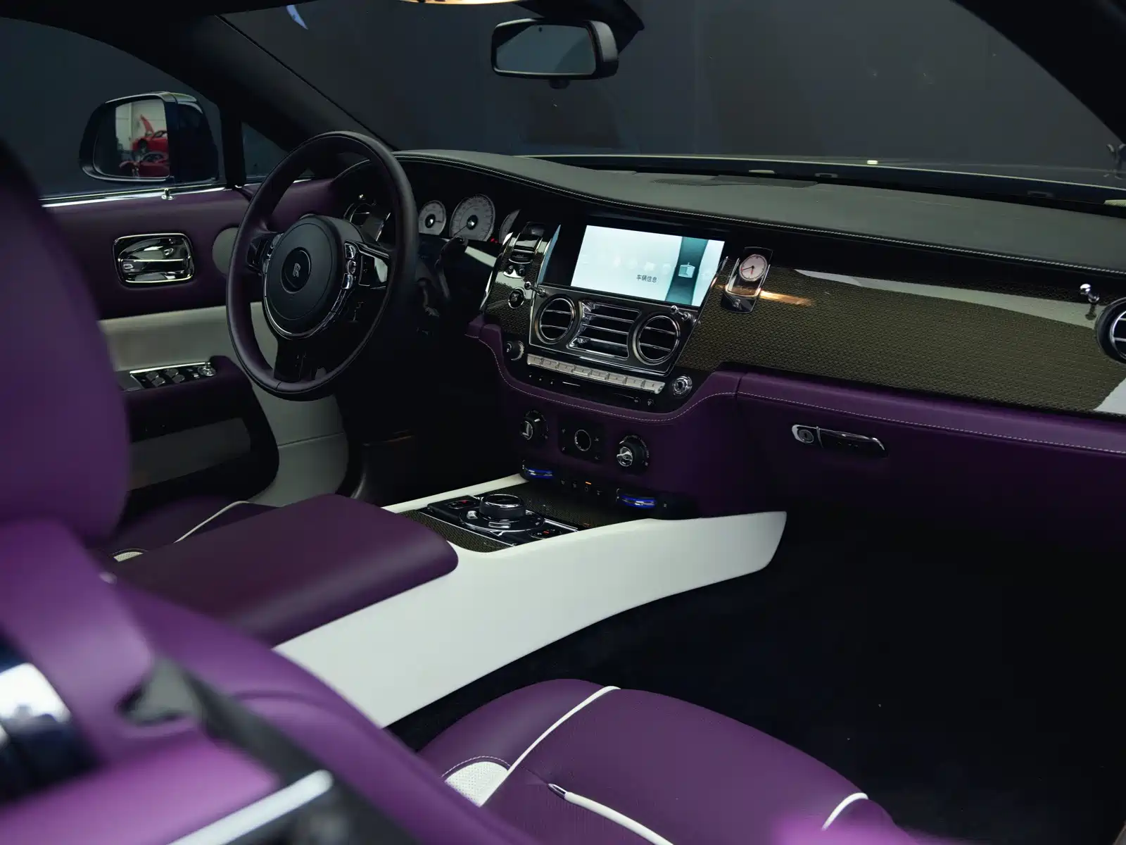 Фото 28 - Rolls-Royce Wraith