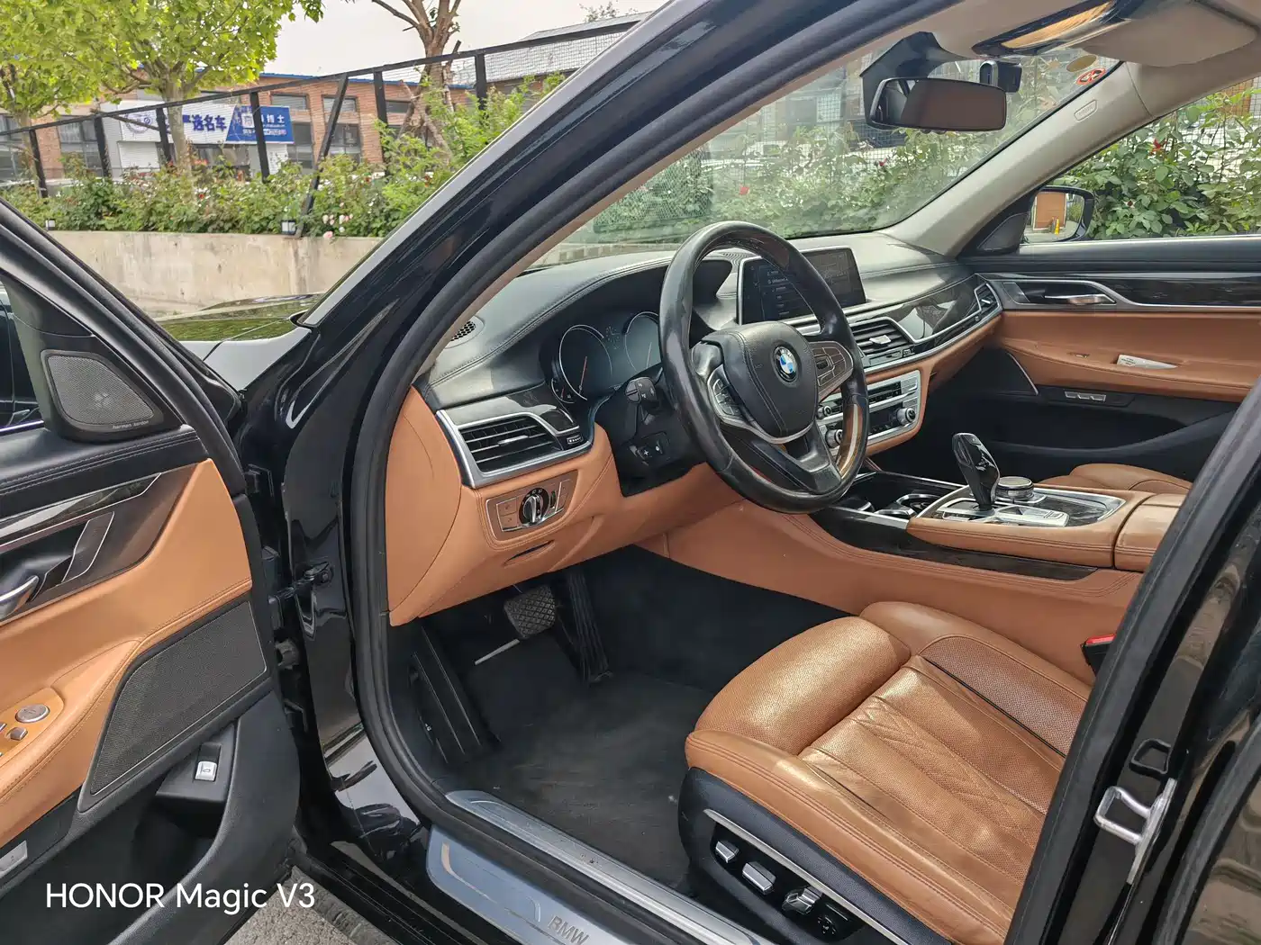 BMW 7 Series 2016 730Li Luxury фото 4