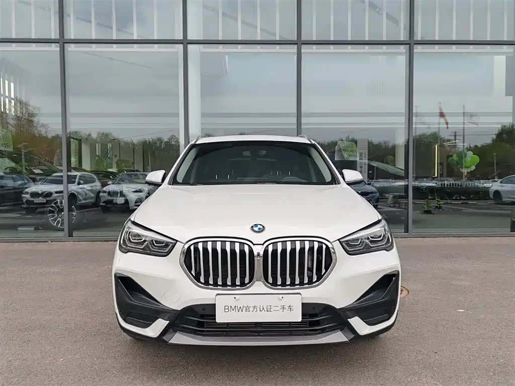 BMW X1 2022 sDrive25Li Leading фото 2