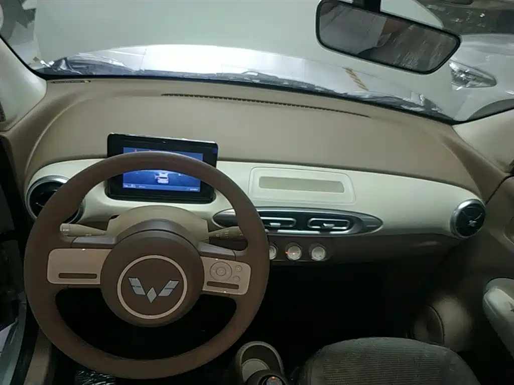 Wuling Motors Hongguang MINIEV 2026 2025 4-Door Advanced