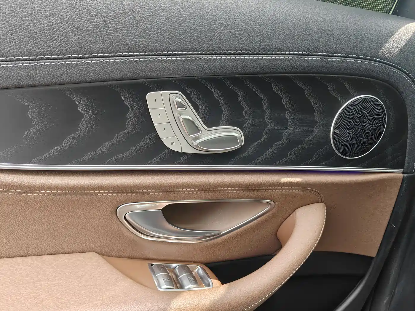 Mercedes-Benz E-Class 2019 E 300 L Sport Luxury фото 19