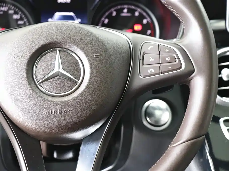 Mercedes-Benz GLC 2019 Model GLC 200 L 4MATIC фото 19